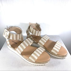 JustFab Abigail Platform Sandal in tan/white